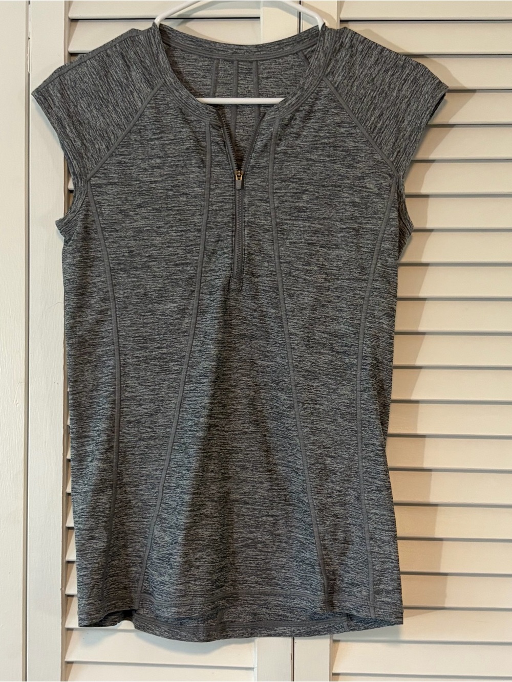 Athleta Gray Heather woman’s active  sleeveless tank
